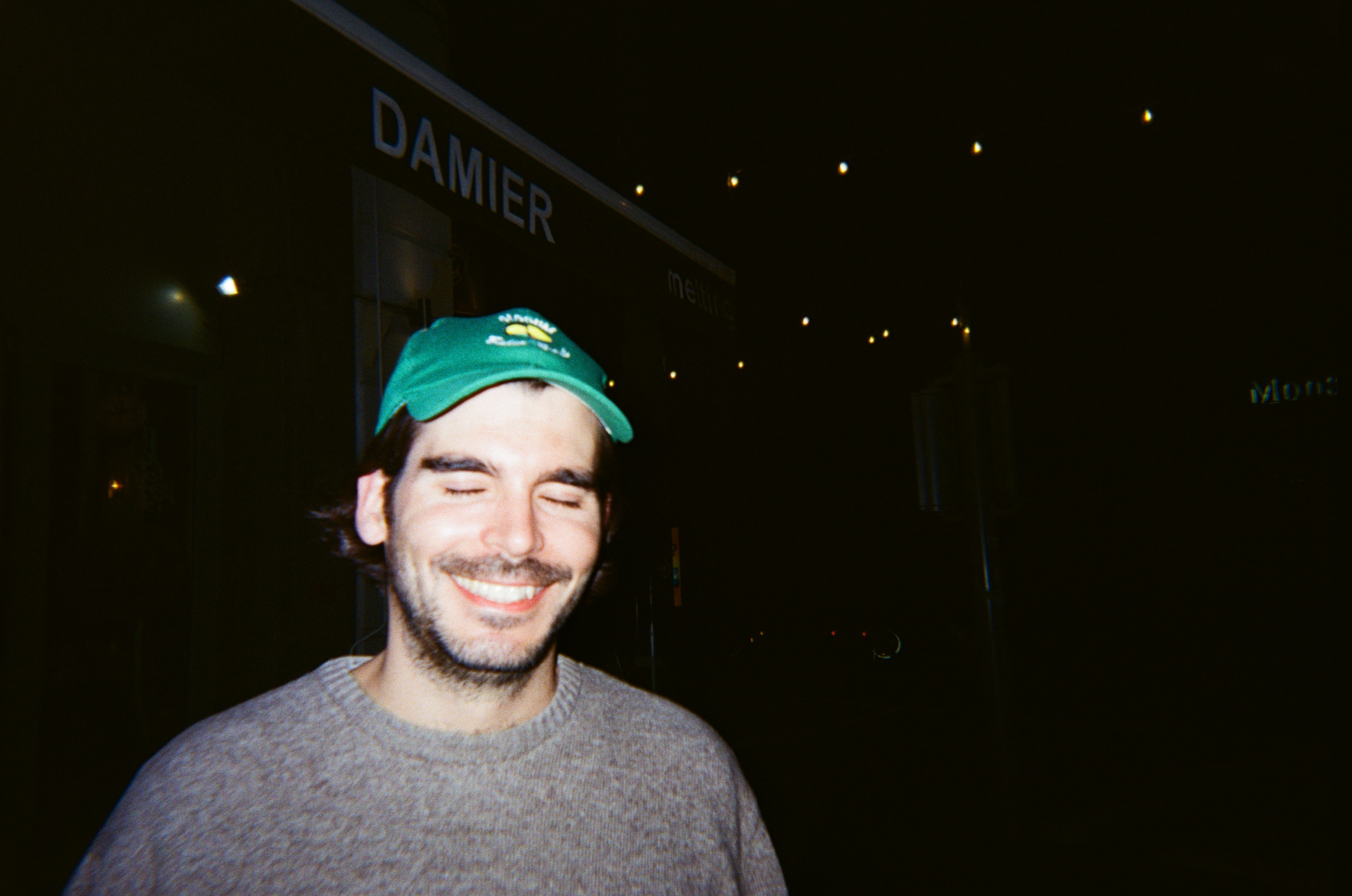 Tour-Maubourg - House / Deep House artist offering music feedback on Echio