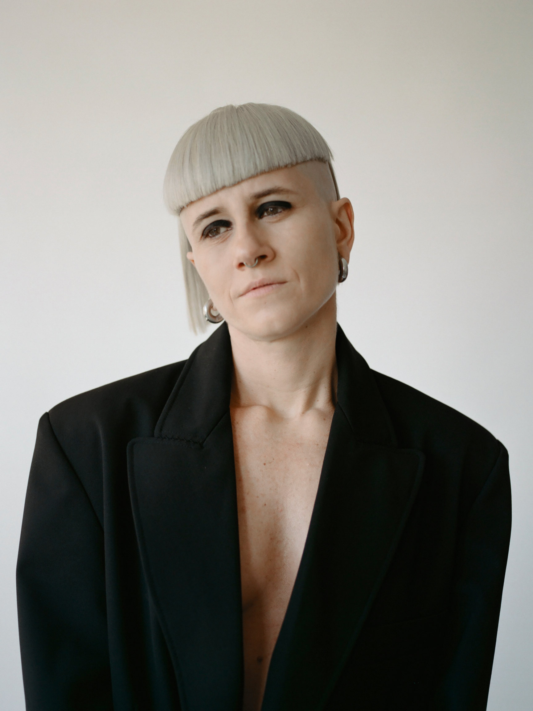 Cora Novoa - artist offering music feedback on Echio