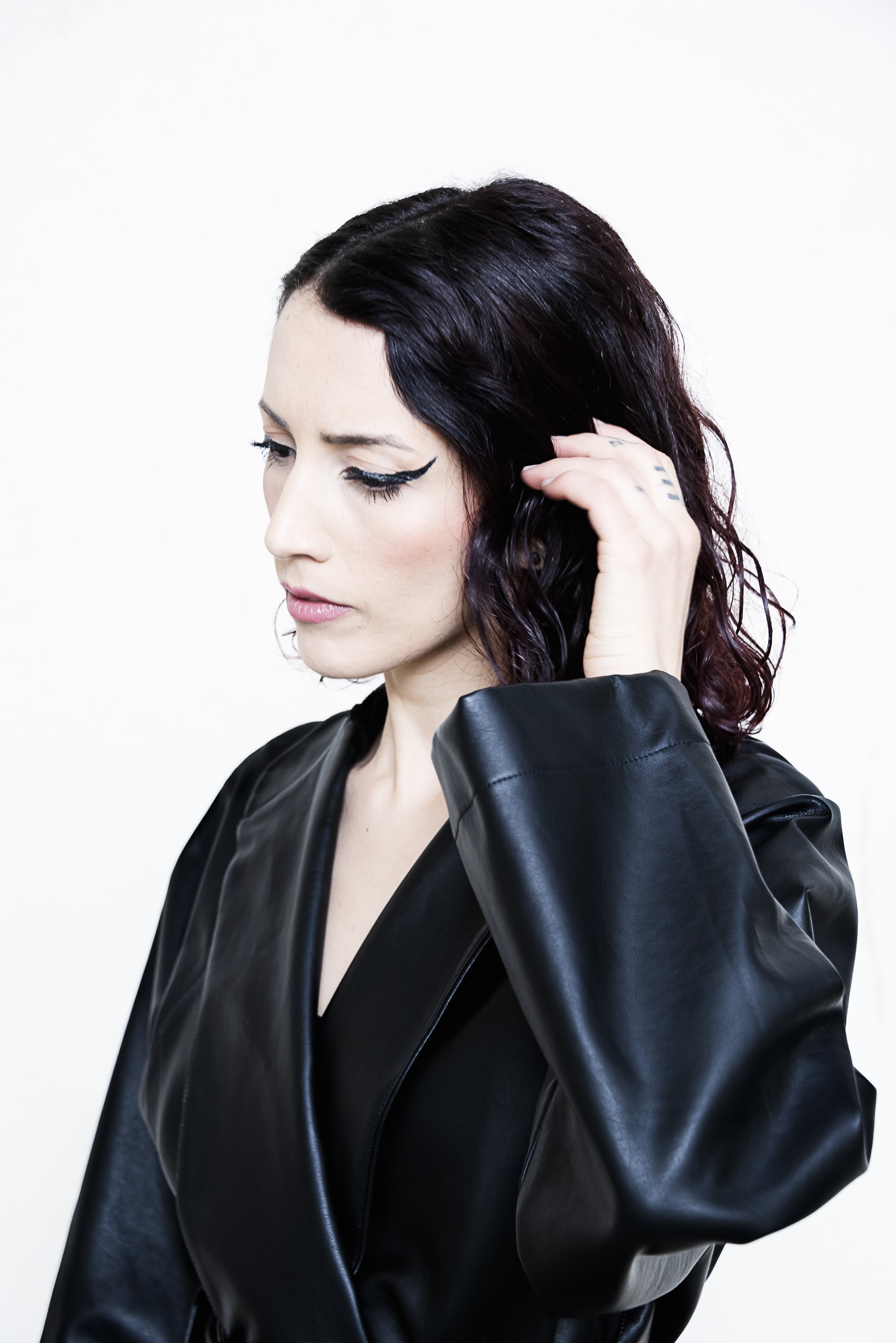 ireen amnes - artist offering music feedback on Echio