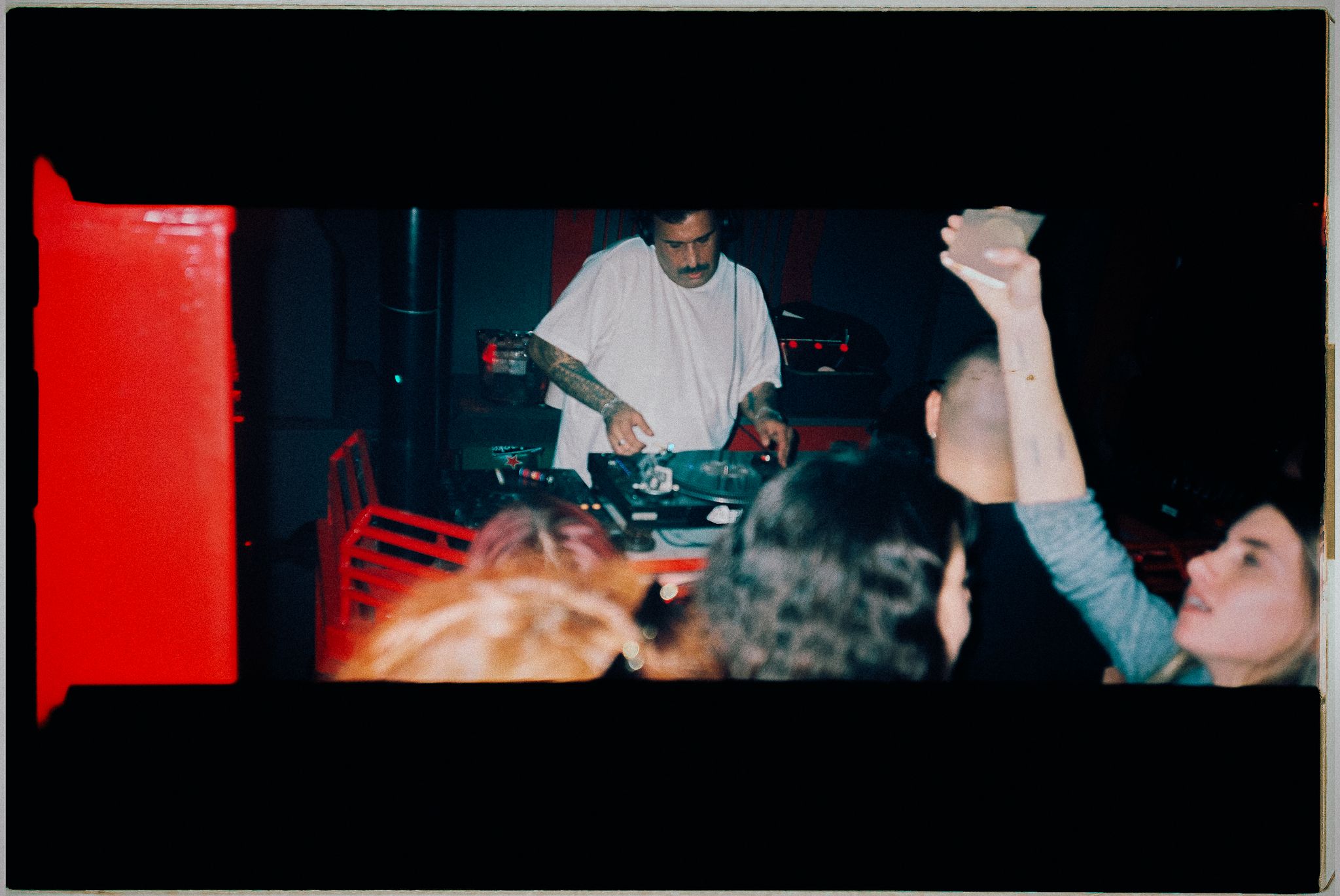 Javier Carballo - Tech House / Minimal artist offering music feedback on Echio